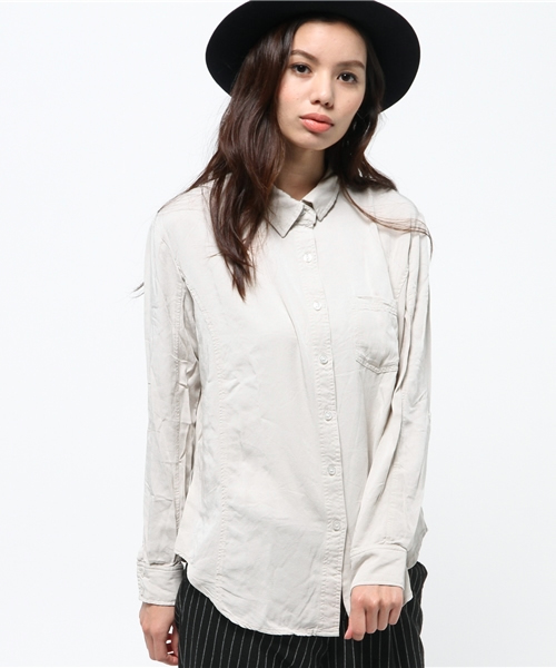 AZUL by moussy（アズールバイマウジー）の「Aレーヨンサイド切替長袖T/Bシャツ（シャツ/ブラウス・レディース・オフホワイト/ライトグレー/ライトベージュ・MEDIUM/SMALL/LARGE）」の3枚目の写真