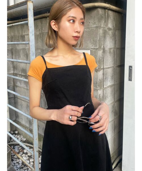 EMODA（エモダ）の「フィットリブTシャツ（Tシャツ/カットソー・レディース・ホワイト/ブラック/ブルー/オレンジ・FREE）」の4枚目の写真