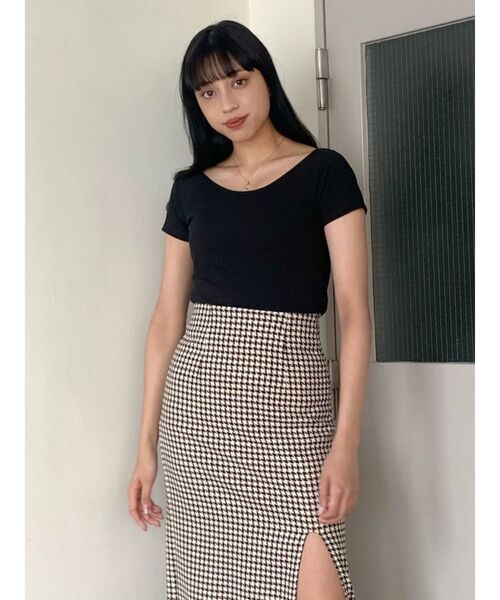 EMODA（エモダ）の「フィットリブTシャツ（Tシャツ/カットソー・レディース・ホワイト/ブラック/ブルー/オレンジ・FREE）」の7枚目の写真