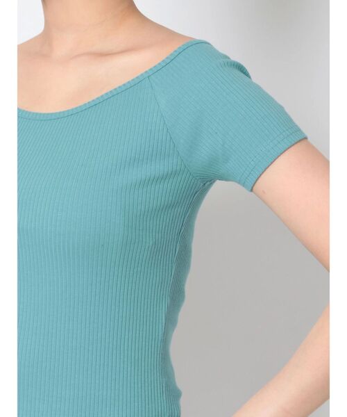 EMODA（エモダ）の「フィットリブTシャツ（Tシャツ/カットソー・レディース・ホワイト/ブラック/ブルー/オレンジ・FREE）」の19枚目の写真