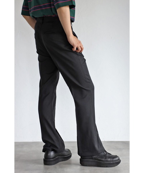 CREARE -LINO-(クレアーレリノ)の「センタープレスワイドフレアパンツ(スラックス・メンズ・ホワイト/ブラック/グリーン/グレイッシュベージュ・S/M/L)」の16枚目の写真