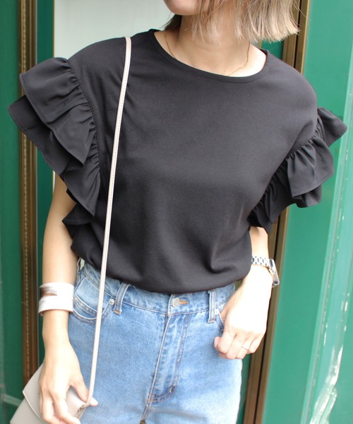 MLI'A（エムリア）の「袖異素材フリルトップス（Tシャツ/カットソー・レディース・オフホワイト/ブラック/ブルー・M）」の2枚目の写真