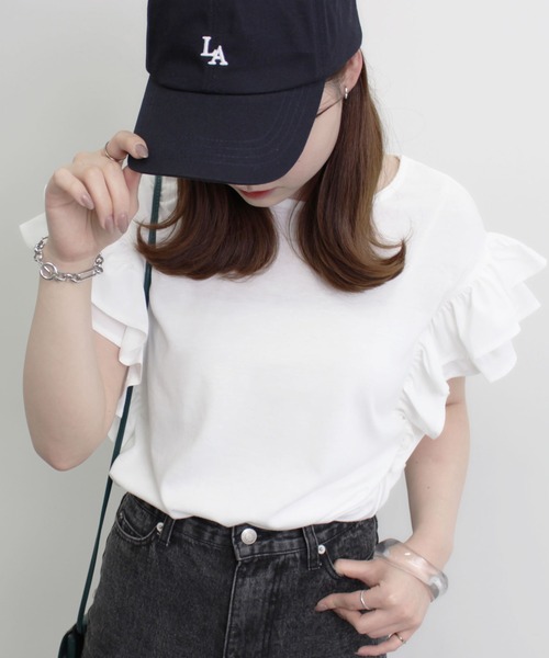 MLI'A（エムリア）の「袖異素材フリルトップス（Tシャツ/カットソー・レディース・オフホワイト/ブラック/ブルー・M）」の5枚目の写真