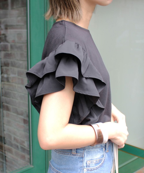 MLI'A（エムリア）の「袖異素材フリルトップス（Tシャツ/カットソー・レディース・オフホワイト/ブラック/ブルー・M）」の13枚目の写真