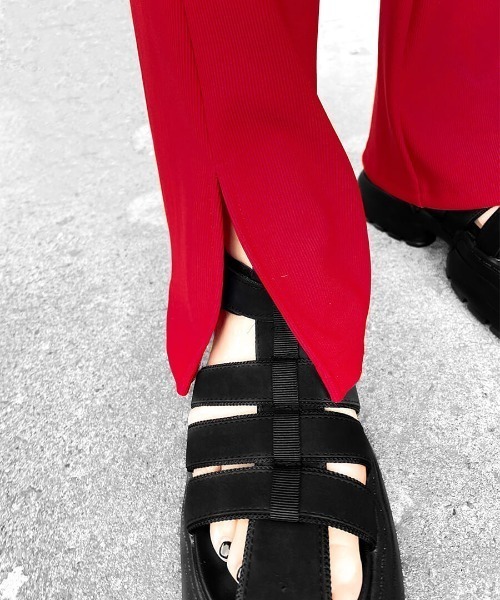 LVEU.(ラブユ.)の「【LVEU.】センタースリットリブフレアパンツ(Aiselect) / ボトムス パンツ センター スリット フレア ストレッチ 美脚 ブラック レッド(その他パンツ・レディース・ブラック/レッド/ブルー・FREE)」の16枚目の写真