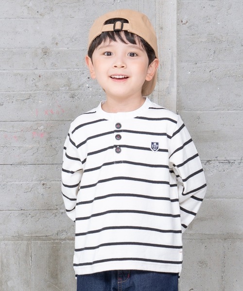 RAGMART（ラグマート）の「ノーカラーラガーシャツ（Tシャツ/カットソー・キッズ・オフホワイト/ネイビー・130cm/120cm/110cm/100cm）」の2枚目の写真