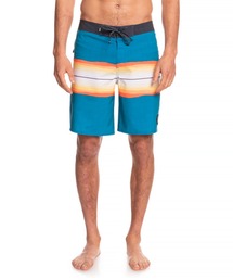 Quiksilver（クイックシルバー）の「SURFSILK RESIN TINT/クイックシルバーボードショーツ ・サーフトランクス(水着)（水着・メンズ）」