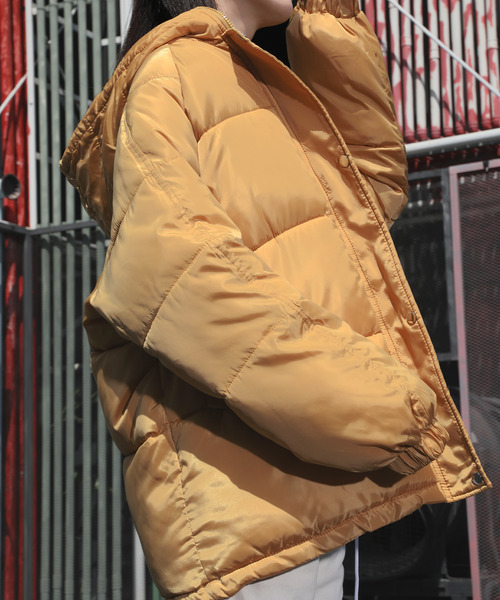 c.u.l（シーユーエル）の「オーバーサイズ フ―ディー モンスター ダウンジャケット culw266（ダウンジャケット/コート・レディース・ホワイト/ブラック/パープル/イエロー/ブルー・FREE）」の6枚目の写真