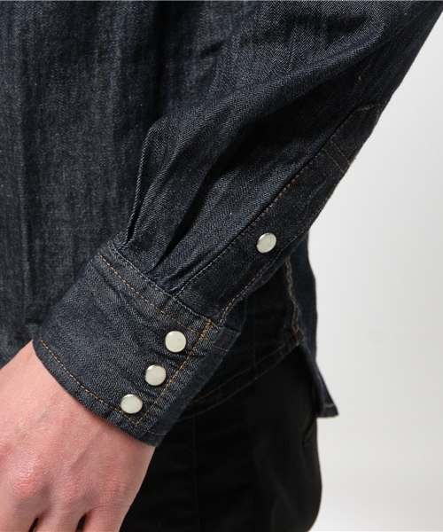 GIORDANO（ジョルダーノ）の「[GIORDANO]デニムシャツ（シャツ/ブラウス・メンズ・インディゴブルー/ダークインディゴブルー/ライトインディゴブルー・MEDIUM/LARGE）」の8枚目の写真