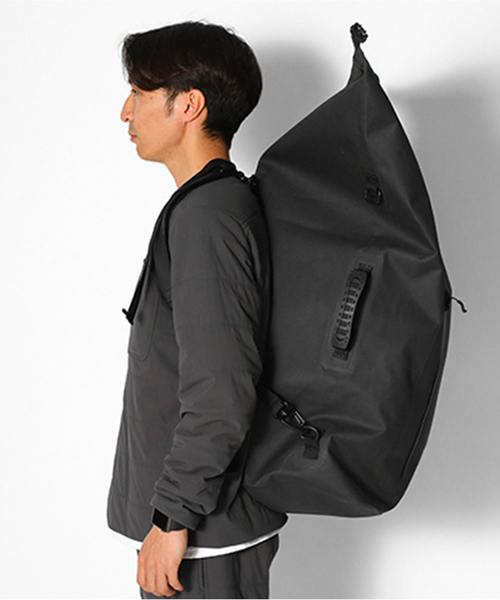 Snow Peak（スノーピーク）の「【SNOWPEAK / スノーピーク】4Way Dry Bag L（バックパック/リュック・メンズ・ブラック・FREE）」の4枚目の写真