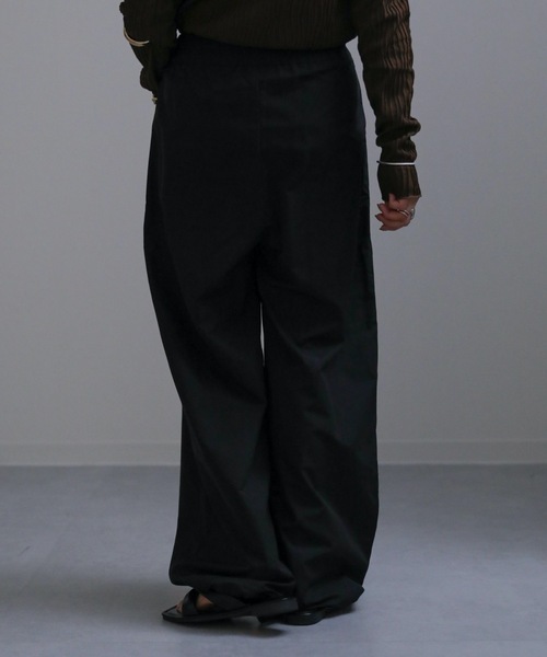 ap retro(アプレトロ)の「裾絞りナイロンイージーパンツ(その他パンツ・レディース・チャコールグレー/ブラック/アイボリー・FREE)」の5枚目の写真