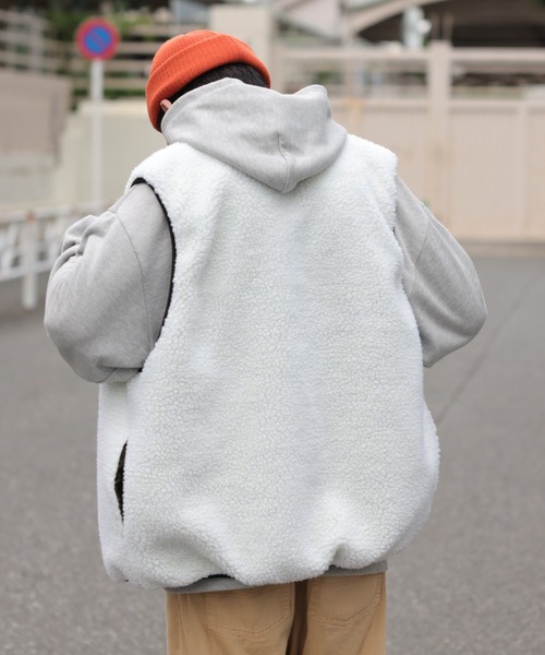 WEGO（ウィゴー）の「WEGO/リバーシブル ボアベスト（ベスト・メンズ・ホワイト/ブラック・MEDIUM/LARGE）」の8枚目の写真