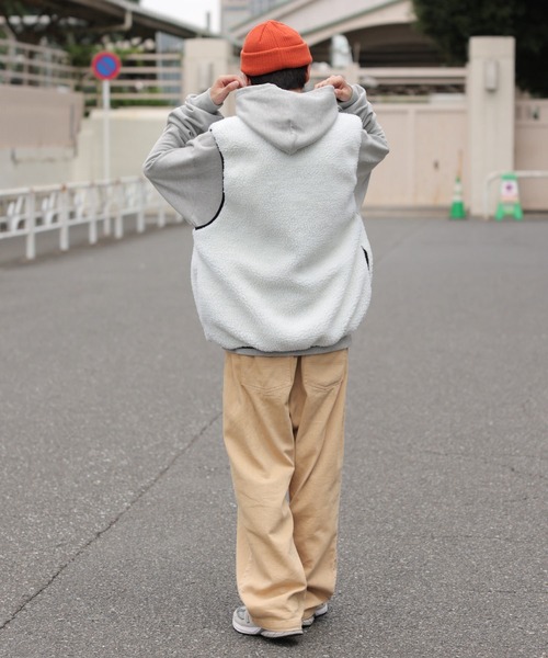 WEGO（ウィゴー）の「WEGO/リバーシブル ボアベスト（ベスト・メンズ・ホワイト/ブラック・MEDIUM/LARGE）」の5枚目の写真