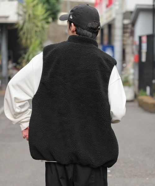 WEGO（ウィゴー）の「WEGO/リバーシブル ボアベスト（ベスト・メンズ・ホワイト/ブラック・MEDIUM/LARGE）」の17枚目の写真