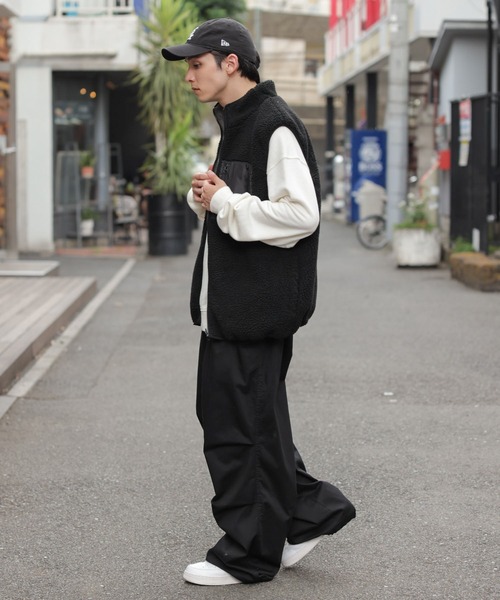 WEGO（ウィゴー）の「WEGO/リバーシブル ボアベスト（ベスト・メンズ・ホワイト/ブラック・MEDIUM/LARGE）」の11枚目の写真