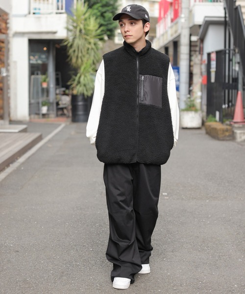 WEGO（ウィゴー）の「WEGO/リバーシブル ボアベスト（ベスト・メンズ・ホワイト/ブラック・MEDIUM/LARGE）」の13枚目の写真