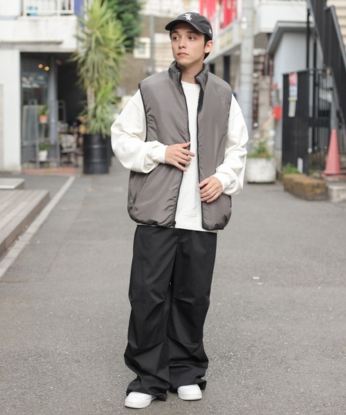 WEGO（ウィゴー）の「WEGO/リバーシブル ボアベスト（ベスト・メンズ・ホワイト/ブラック・MEDIUM/LARGE）」の14枚目の写真