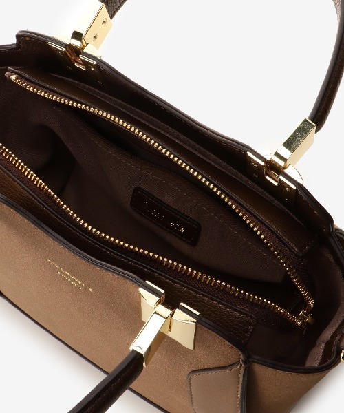 & chouette（アンドシュエット）の「スウェードライク ハンドル金具トート（ハンドバッグ・レディース・ベージュ/ダークグリーン/モカ・FREE）」の22枚目の写真