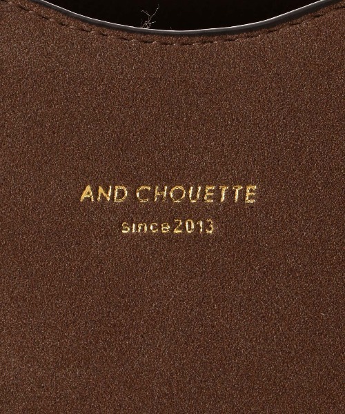 & chouette（アンドシュエット）の「スウェードライク ハンドル金具トート（ハンドバッグ・レディース・ベージュ/ダークグリーン/モカ・FREE）」の16枚目の写真