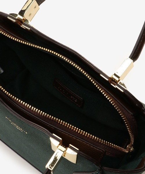 & chouette（アンドシュエット）の「スウェードライク ハンドル金具トート（ハンドバッグ・レディース・ベージュ/ダークグリーン/モカ・FREE）」の8枚目の写真