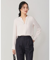 【人気のため新柄追加・洗える】Back Satin Amunzen キーネック長袖ブラウス