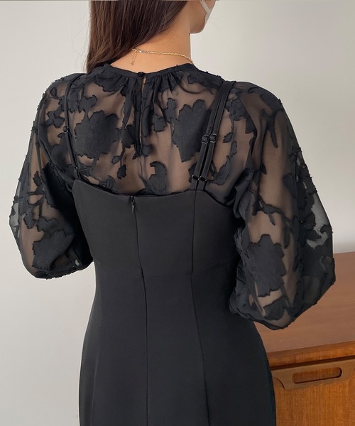 Louere(ルエレ)の「キャンディースリーブフラワートップス(シャツ/ブラウス・レディース・ホワイト/アイボリー/ブラック/ライトブルー/ネイビー・SMALL/MEDIUM/LARGE/X-LARGE)」の11枚目の写真