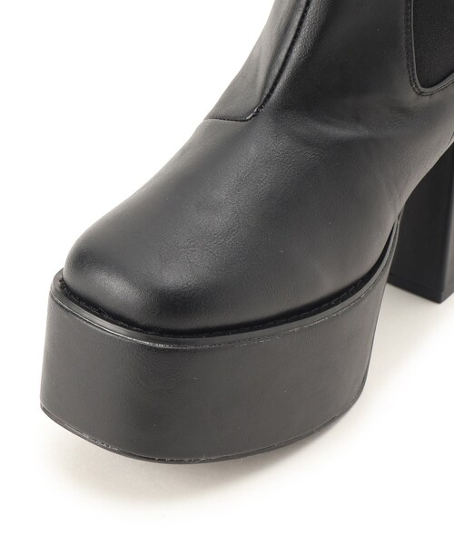 cs T&P(シーエスティーアンドピー)の「ボリュームストーム厚底サイドゴアブーツ(ブーツ・レディース・ホワイト/ブラック・S/M/L/LL)」の9枚目の写真