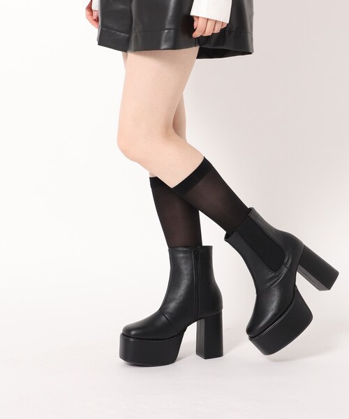 cs T&P(シーエスティーアンドピー)の「ボリュームストーム厚底サイドゴアブーツ(ブーツ・レディース・ホワイト/ブラック・S/M/L/LL)」の12枚目の写真