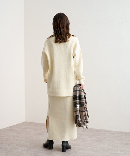 ク*ス様 ✨White Cashmere✨♡長袖セーター♡大人可愛い♡ベージュ( DouDou（ドゥドゥ）の「カシミヤ混サイドスリットワイドプルオーバー