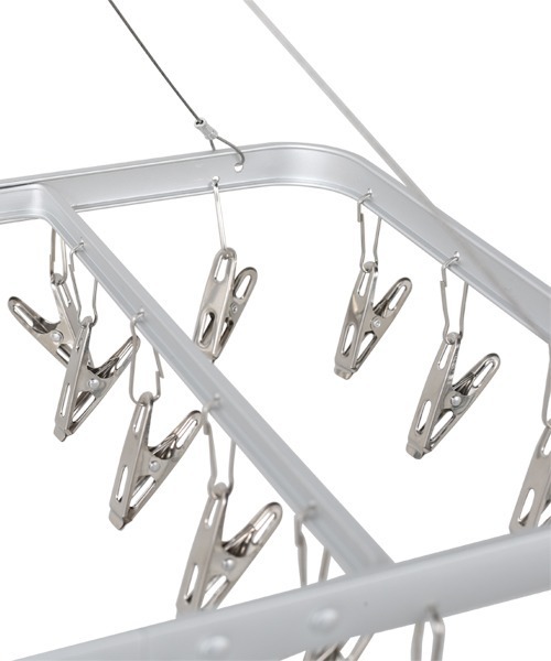 DULTON（ダルトン）の「PINCH HANGER L 26CLIPS ALUMINUM / ピンチ ハンガー L 26クリップ（ランドリーグッズ・メンズ・シルバー・FREE）」の5枚目の写真