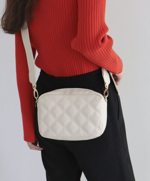 fredy emue（フレディエミュ）の「太ベルトキルトポシェット（ショルダーバッグ・レディース・キナリ/ブラック・FREE）」の16枚目の写真