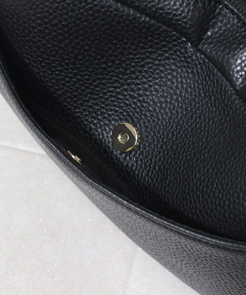 fredy emue（フレディエミュ）の「太ベルトキルトポシェット（ショルダーバッグ・レディース・キナリ/ブラック・FREE）」の7枚目の写真