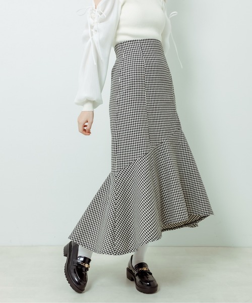 OLIVE des OLIVE(オリーブデオリーブ)の「ツイードマーメイドスカート(スカート・レディース・ワンウォッシュ/ベージュ/ブラック・FREE)」の1枚目の写真