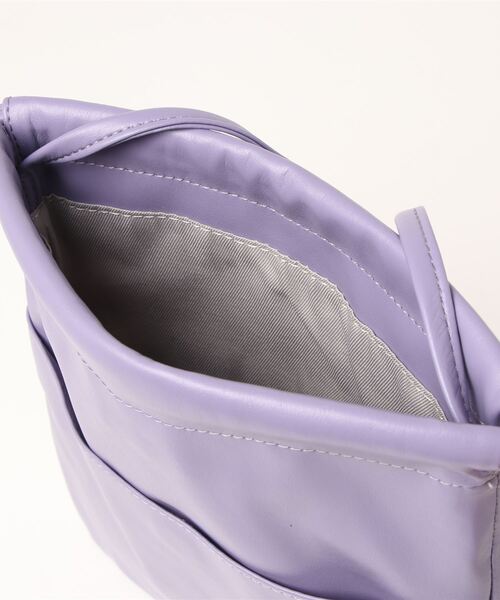 Actually（アクチュアリー）の「フェイクレザー 巾着ショルダー（ショルダーバッグ・レディース・グリーン/パープル・フリー）」の15枚目の写真