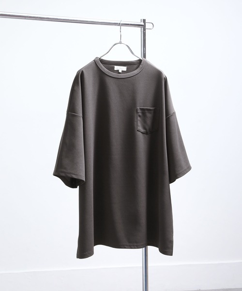 NILWAY(ニルウェイ)の「オーバーサイズクルーネックTシャツ/ポケット付き(Tシャツ/カットソー・メンズ・ホワイト/ブラウン/チャコール/ブルー/ブラック/ベージュ・MEDIUM/LARGE)」の4枚目の写真
