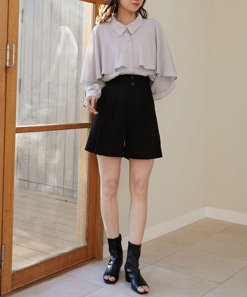 MAJESTIC LEGON（マジェスティックレゴン）の「タックハーフパンツ（その他パンツ・レディース・ブラック/ベージュ/ベージュ系その他・MEDIUM）」の19枚目の写真