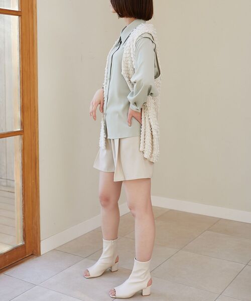 MAJESTIC LEGON（マジェスティックレゴン）の「タックハーフパンツ（その他パンツ・レディース・ブラック/ベージュ/ベージュ系その他・MEDIUM）」の5枚目の写真