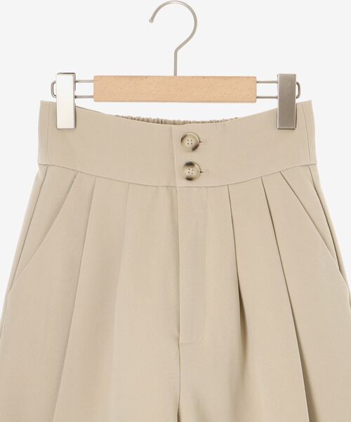 MAJESTIC LEGON（マジェスティックレゴン）の「タックハーフパンツ（その他パンツ・レディース・ブラック/ベージュ/ベージュ系その他・MEDIUM）」の10枚目の写真