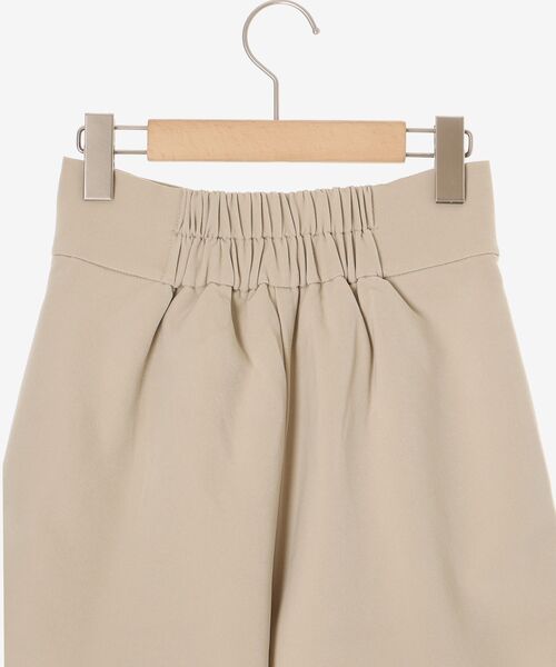 MAJESTIC LEGON（マジェスティックレゴン）の「タックハーフパンツ（その他パンツ・レディース・ブラック/ベージュ/ベージュ系その他・MEDIUM）」の11枚目の写真