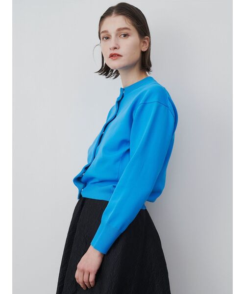 ELENDEEK（エレンディーク）の「ベーシッククルーネックカーディガン（カーディガン/ボレロ・レディース・ブラック/オフホワイト/ブルー・FREE）」の8枚目の写真