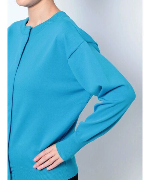 ELENDEEK（エレンディーク）の「ベーシッククルーネックカーディガン（カーディガン/ボレロ・レディース・ブラック/オフホワイト/ブルー・FREE）」の20枚目の写真