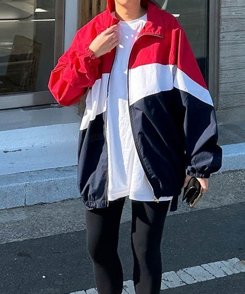 Dalfwin（ダールフィン）の「配色ななめライントラックジャケット（ブルゾン・レディース・ネイビー/カーキ/ブラック・MEDIUM/LARGE）」の17枚目の写真