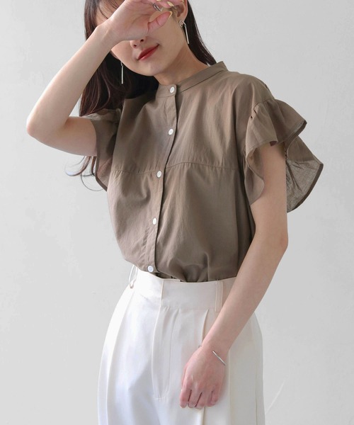 HER CLOSET(ハークローゼット)の「【shemoshelly】WEB限定フレンチフリルシャツ(シャツ/ブラウス・レディース・カーキ/モカ/オフホワイト/ブラック・M)」の3枚目の写真