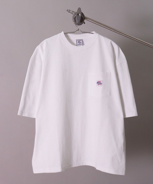 JEMORGAN(ジェーイーモーガン)の「(LK)【JEMORGAN】ミニワッペン ポケット付き Tシャツ(Tシャツ/カットソー・メンズ・オフホワイト/ダークグリーン/ブラック/コーラルピンク・MEDIUM/LARGE/X-LARGE)」の1枚目の写真