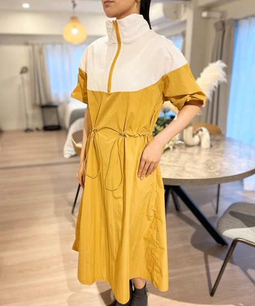 Jewelobe(ジュエローブ)の「ハーフジップバイカラーシャカシャカワンピース(ワンピース・レディース・カーキ/ブラック/ピンク/ベージュ/マスタード・FREE)」の16枚目の写真