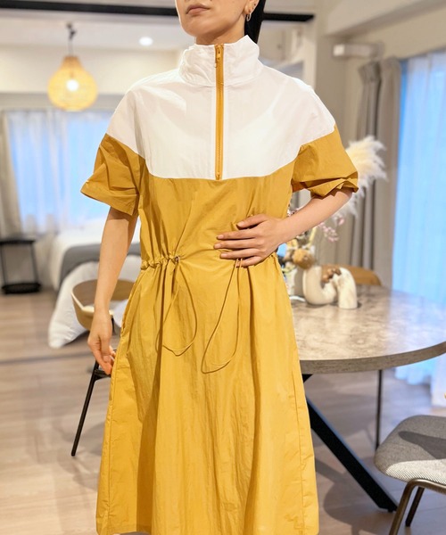 Jewelobe（ジュエローブ）の「ハーフジップバイカラーシャカシャカ