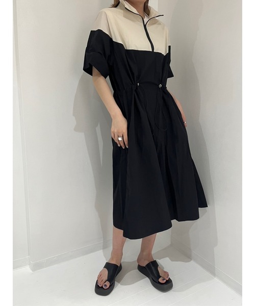 Jewelobe(ジュエローブ)の「ハーフジップバイカラーシャカシャカワンピース(ワンピース・レディース・カーキ/ブラック/ピンク/ベージュ/マスタード・FREE)」の20枚目の写真