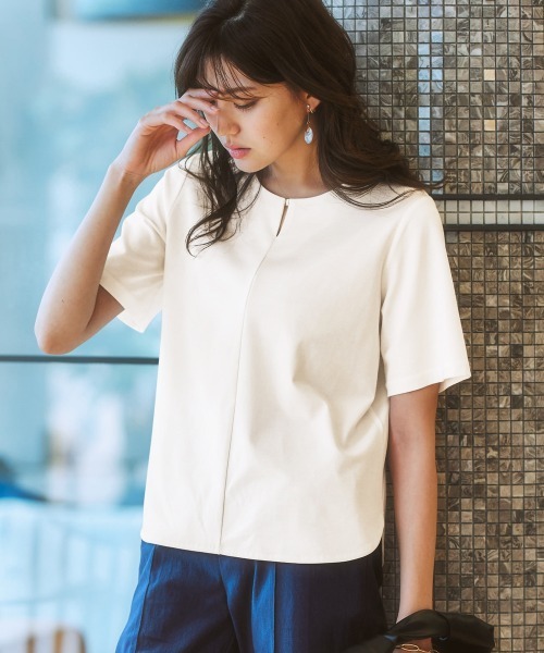 7days Life Styling(セブンデイズライフスタイリング)の「【ひんやり接触冷感】シルケット加工金具付カットソートップス(Tシャツ/カットソー・レディース・オフホワイト/ミント/ネイビー/ダークグリーン・S/M/L/LL)」の1枚目の写真