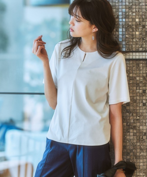 7days Life Styling(セブンデイズライフスタイリング)の「【ひんやり接触冷感】シルケット加工金具付カットソートップス(Tシャツ/カットソー・レディース・オフホワイト/ミント/ネイビー/ダークグリーン・S/M/L/LL)」の17枚目の写真
