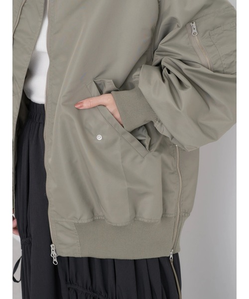 earth music&ecology（アースミュージックアンドエコロジー）の「BIG　MA-1（MA-1・レディース・その他8/ブラック/カーキ・FREE）」の21枚目の写真